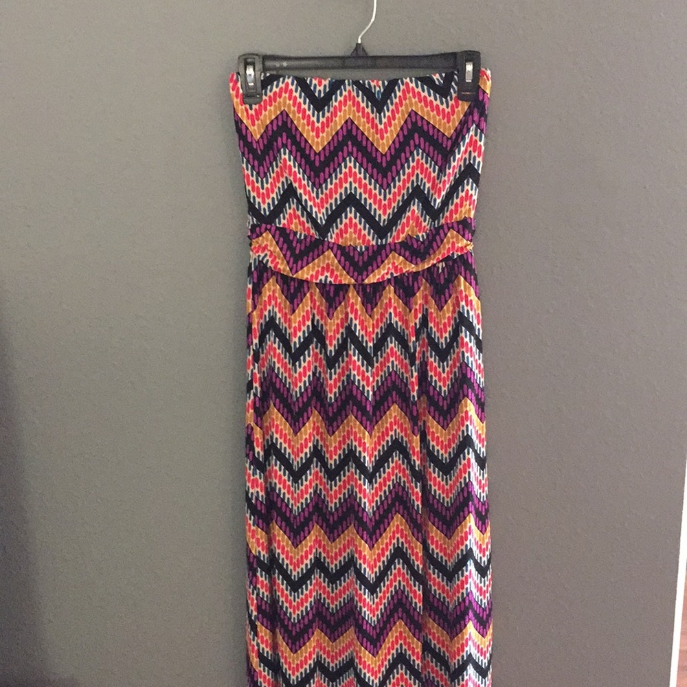 Strapless maxi dress w/ fun pattern